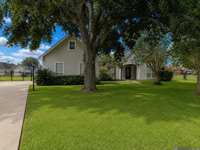15160 S Oakleigh Ln, Prairieville, LA 70769