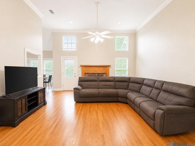 15160 S Oakleigh Ln, Prairieville, LA 70769
