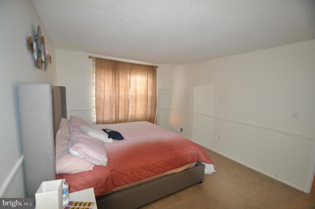 13 VOSCEK CT, Lawrenceville, NJ 08648