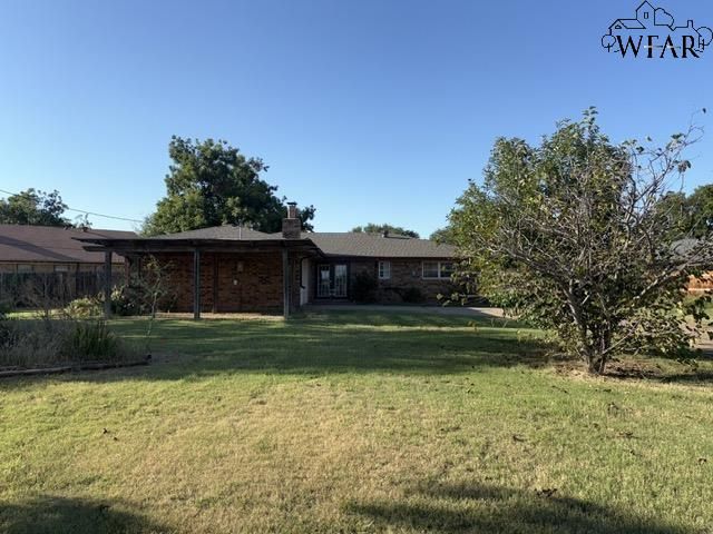 4 BRIANDALE COURT, Wichita Falls, TX 76310