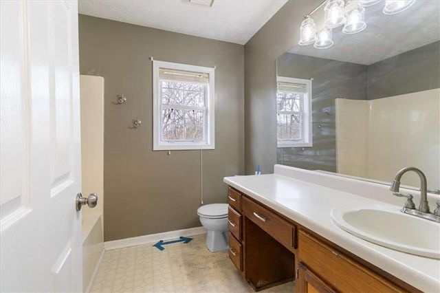 305 Daileys Plantation Court, Mcdonough, GA 30253