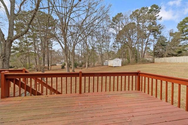 305 Daileys Plantation Court, Mcdonough, GA 30253