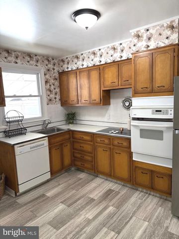 2200 NICHOLBY DR, Wilmington, DE 19808