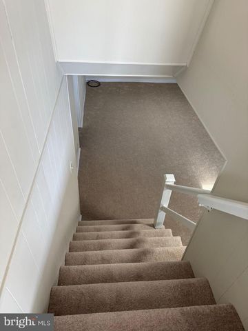 2200 NICHOLBY DR, Wilmington, DE 19808