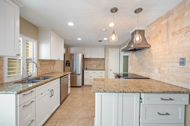 2210 Gray Falls Drive, Houston, TX 77077