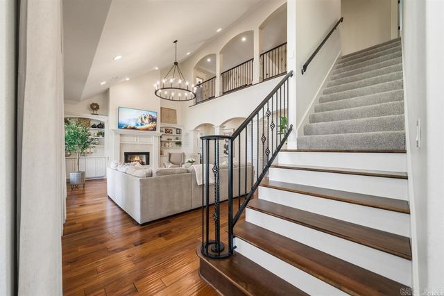 302 Oak Shores Circle, Hot Springs, AR 71913