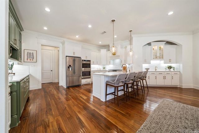 302 Oak Shores Circle, Hot Springs, AR 71913