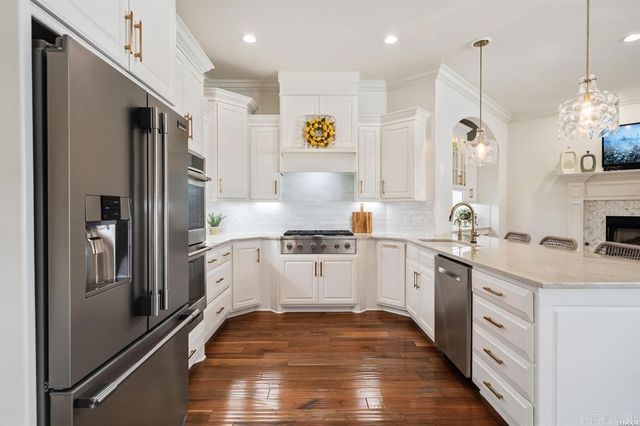 302 Oak Shores Circle, Hot Springs, AR 71913