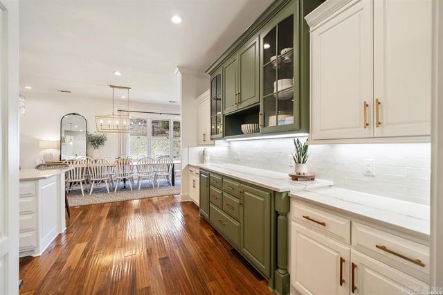 302 Oak Shores Circle, Hot Springs, AR 71913