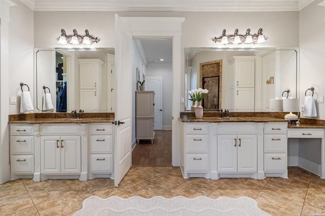 302 Oak Shores Circle, Hot Springs, AR 71913