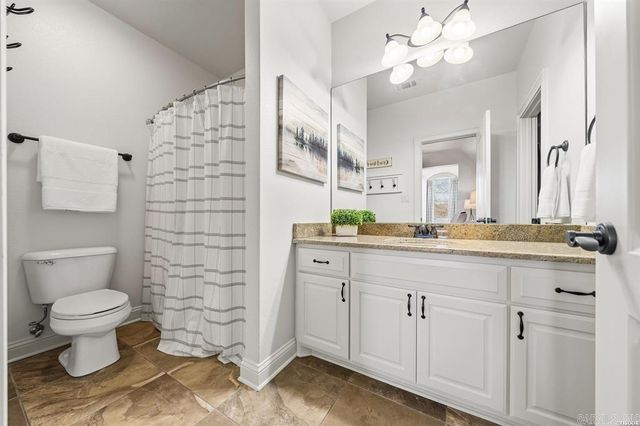 302 Oak Shores Circle, Hot Springs, AR 71913