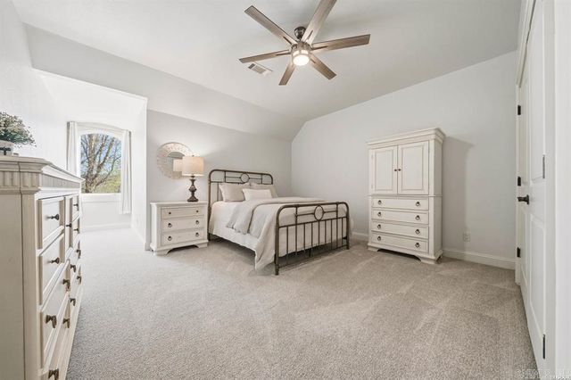 302 Oak Shores Circle, Hot Springs, AR 71913