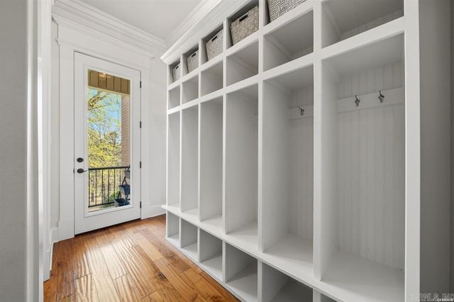 302 Oak Shores Circle, Hot Springs, AR 71913