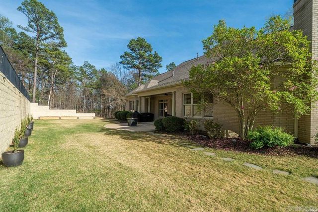 302 Oak Shores Circle, Hot Springs, AR 71913