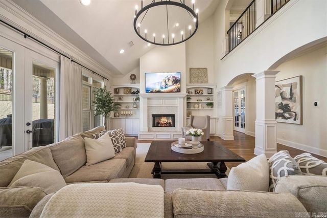 302 Oak Shores Circle, Hot Springs, AR 71913