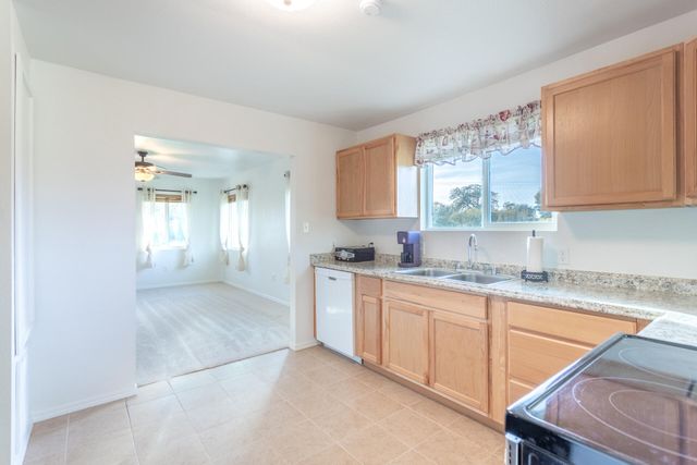 20758 State Hwy 299 East, Redding, CA 96003