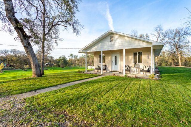 20758 State Hwy 299 East, Redding, CA 96003