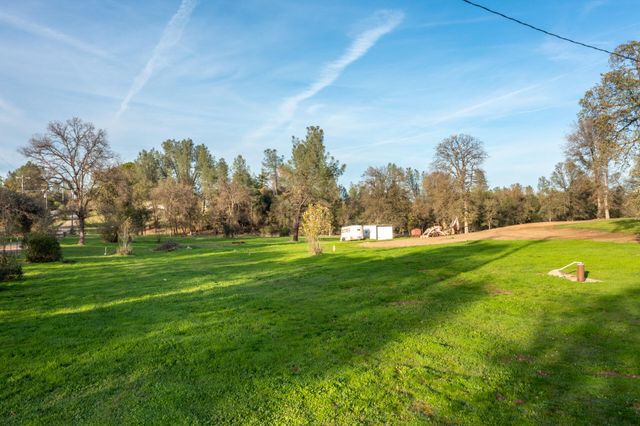 20758 State Hwy 299 East, Redding, CA 96003