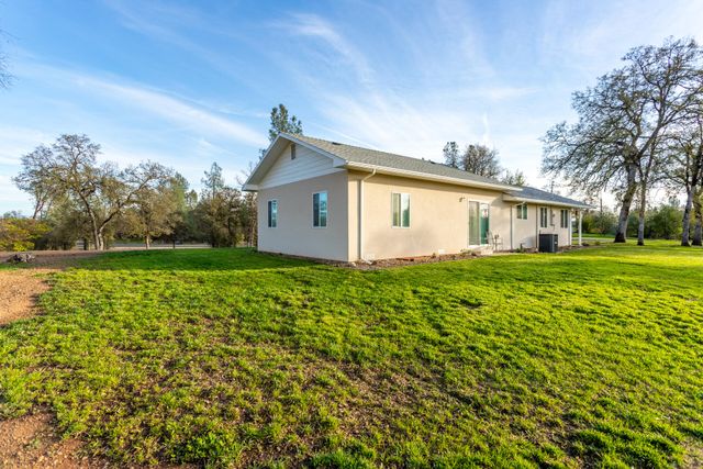 20758 State Hwy 299 East, Redding, CA 96003