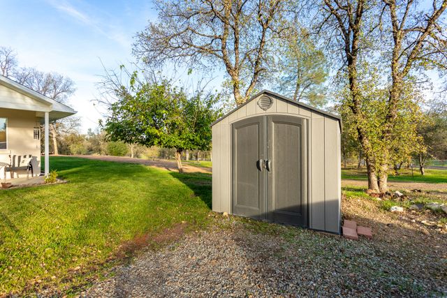 20758 State Hwy 299 East, Redding, CA 96003