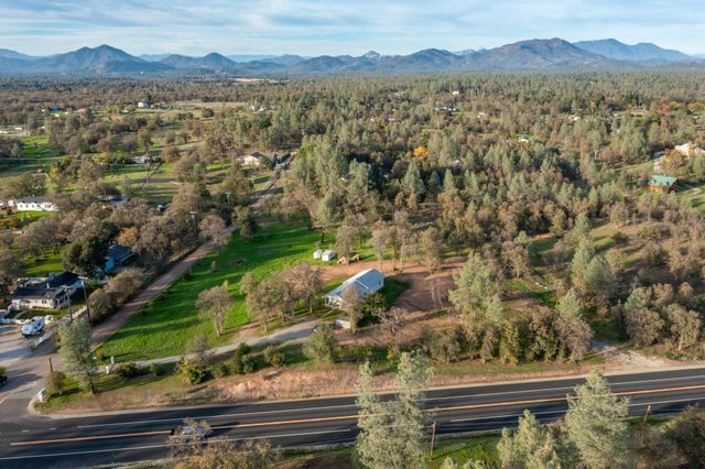 20758 State Hwy 299 East, Redding, CA 96003