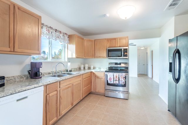 20758 State Hwy 299 East, Redding, CA 96003