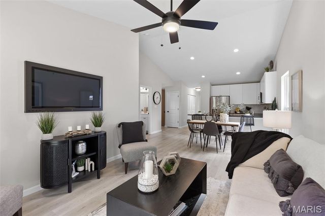 1067 Black Bear Drive, House Springs, MO 63051