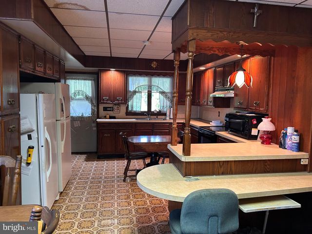 111 W UNION ST, Tamaqua, PA 18252