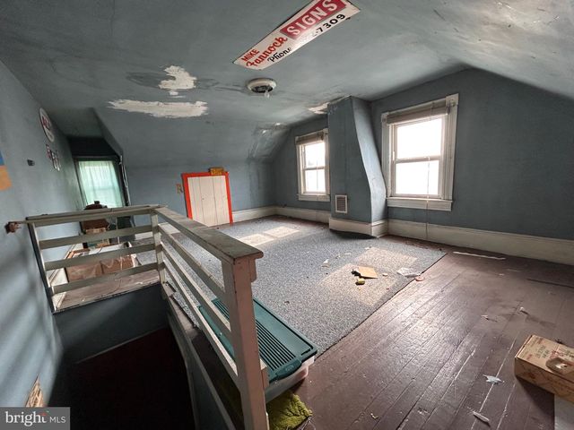 111 W UNION ST, Tamaqua, PA 18252