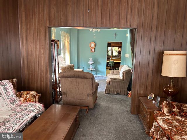 111 W UNION ST, Tamaqua, PA 18252