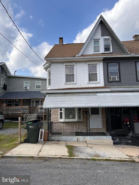 111 W UNION ST, Tamaqua, PA 18252