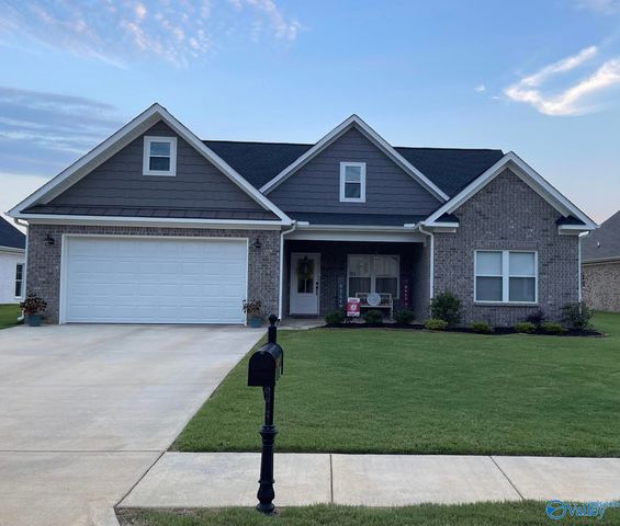 3011 Lisa Lane SE, Decatur, AL 35603