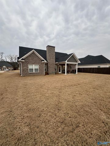 3011 Lisa Lane SE, Decatur, AL 35603