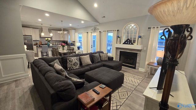 3011 Lisa Lane SE, Decatur, AL 35603