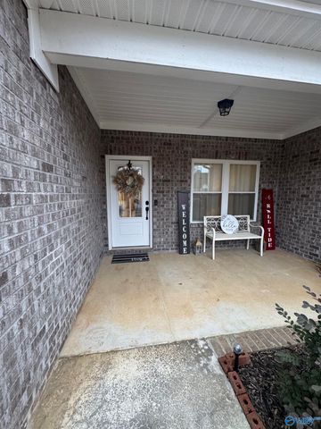 3011 Lisa Lane SE, Decatur, AL 35603