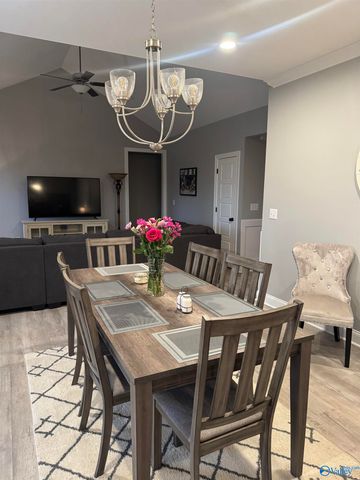 3011 Lisa Lane SE, Decatur, AL 35603