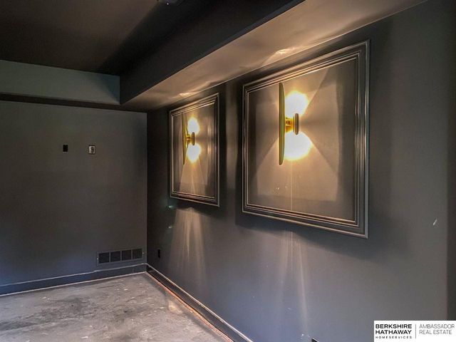 3326 S 208 Street, Omaha, NE 68022