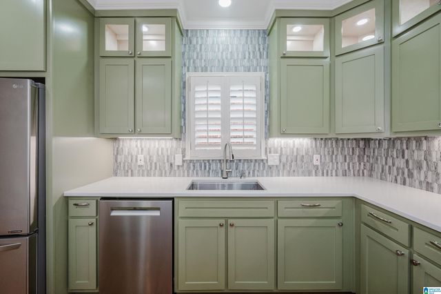 3697 CROSSINGS CREST, Hoover, AL 35242