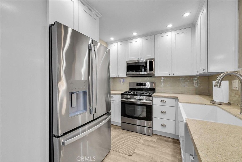 146 Orchard, Irvine, CA 92618 — photo 2