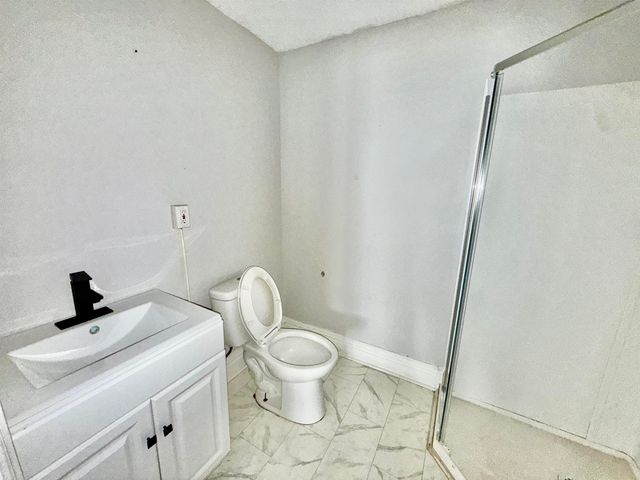 421 26th Street, Huntington, WV 25703