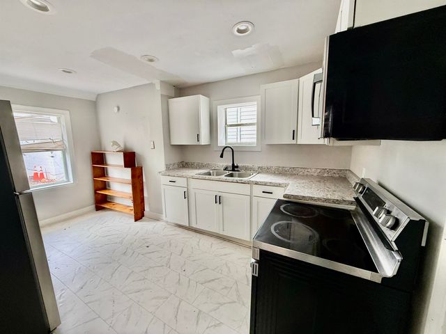 421 26th Street, Huntington, WV 25703