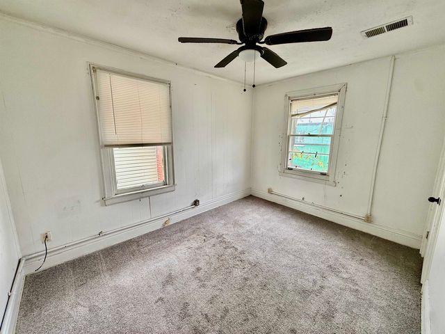 421 26th Street, Huntington, WV 25703