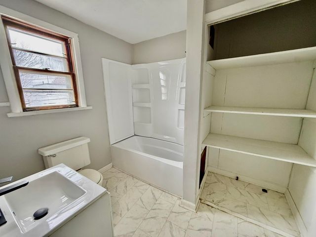 421 26th Street, Huntington, WV 25703