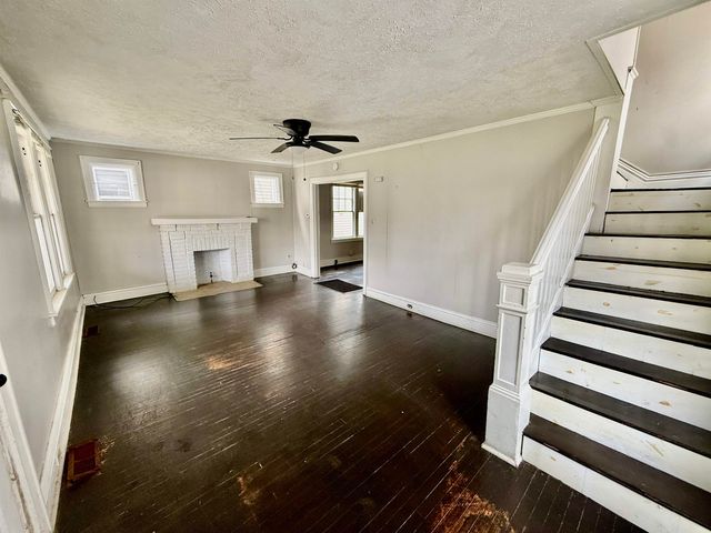 421 26th Street, Huntington, WV 25703