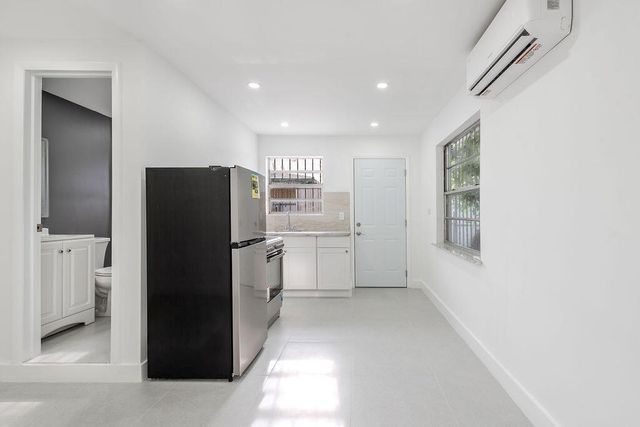 321 NW 21st Avenue H, Miami, FL 33125
