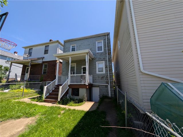 509 Locust St, Turtle Creek, PA 15145