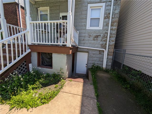 509 Locust St, Turtle Creek, PA 15145