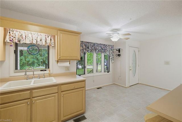 104 Willowbrook Drive, Thomasville, NC 27360