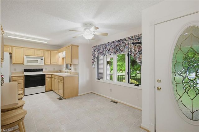 104 Willowbrook Drive, Thomasville, NC 27360