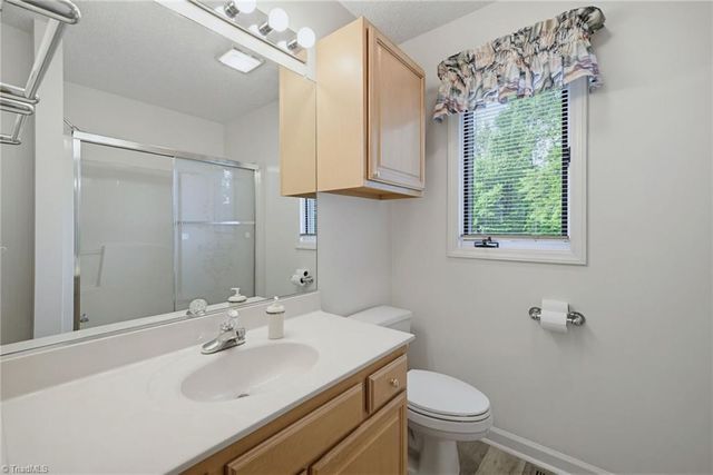 104 Willowbrook Drive, Thomasville, NC 27360